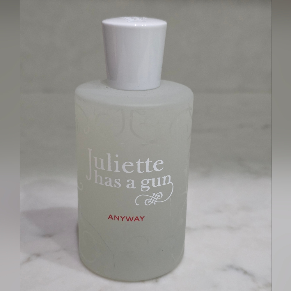NWOB Juliette Has a Gun Anyway EDP Spray 3.3/ 100 mL